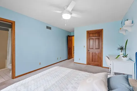 1257 Donegal Alcove Woodbury MN 55125