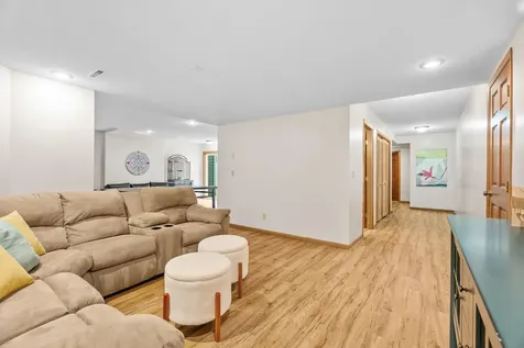 1257 Donegal Alcove Woodbury MN 55125