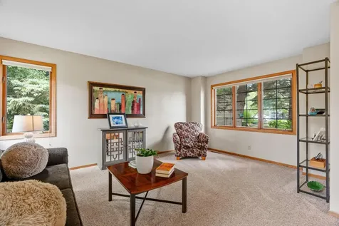 1257 Donegal Alcove Woodbury MN 55125