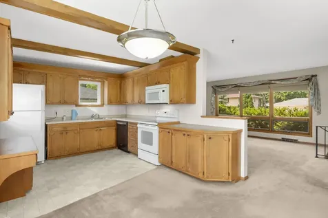 6751 Madison Street NE Fridley MN 55432