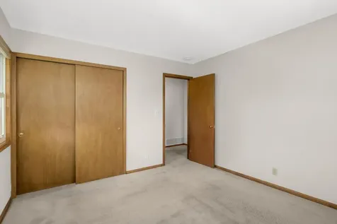 6751 Madison Street NE Fridley MN 55432