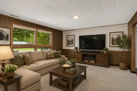 6751 Madison Street NE Fridley MN 55432