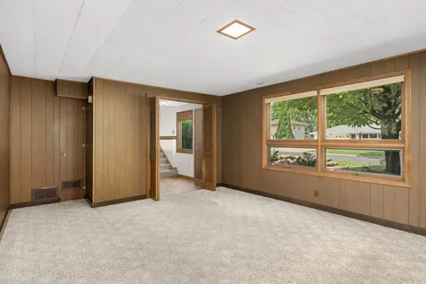 6751 Madison Street NE Fridley MN 55432