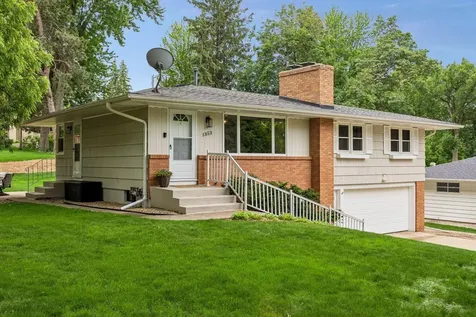 1353 Hillcrest Drive NE Fridley MN 55432