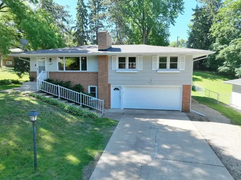 1353 Hillcrest Drive NE Fridley MN 55432