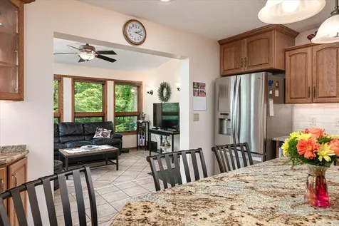 1184 Crescent Hills Drive La Crescent MN 55947