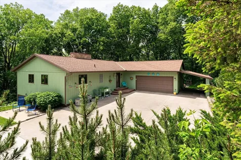 1184 Crescent Hills Drive La Crescent MN 55947