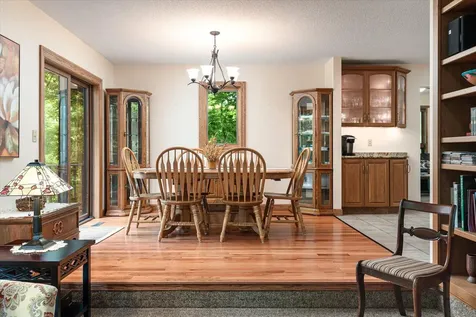 1184 Crescent Hills Drive La Crescent MN 55947