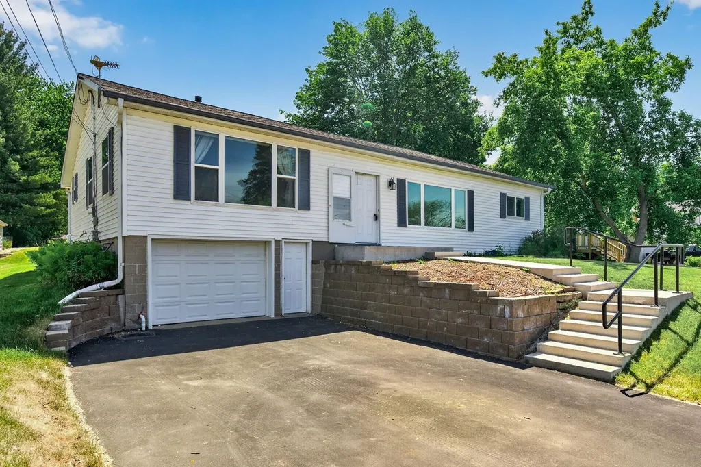 30325 Elm Street Lindstrom MN 55045