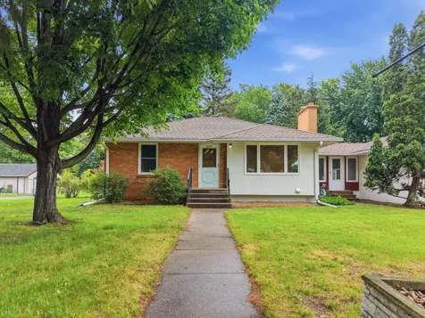 2972 Woodbridge Street Roseville MN 55113