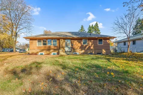 4418 65th Avenue N Brooklyn Center MN 55429