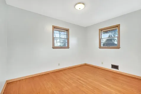 4418 65th Avenue N Brooklyn Center MN 55429