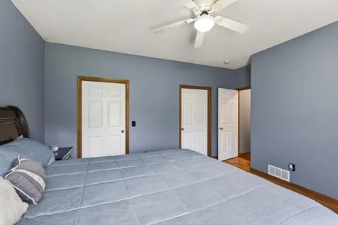 1370 Preston Lane Shakopee MN 55379