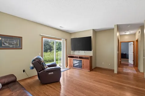 1370 Preston Lane Shakopee MN 55379
