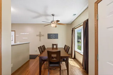 1370 Preston Lane Shakopee MN 55379