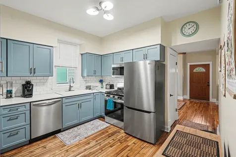 621 Newton Avenue N Minneapolis MN 55411