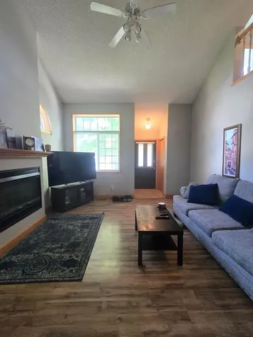 4205 Merrimac Lane N Minneapolis MN 55446