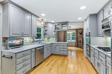 3924 Tonkawood Road Minnetonka MN 55345