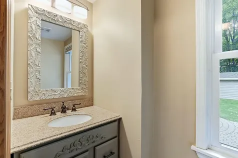 3924 Tonkawood Road Minnetonka MN 55345