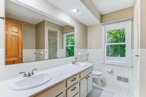 3924 Tonkawood Road Minnetonka MN 55345