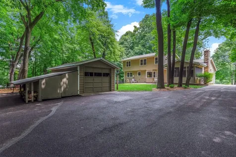 3924 Tonkawood Road Minnetonka MN 55345