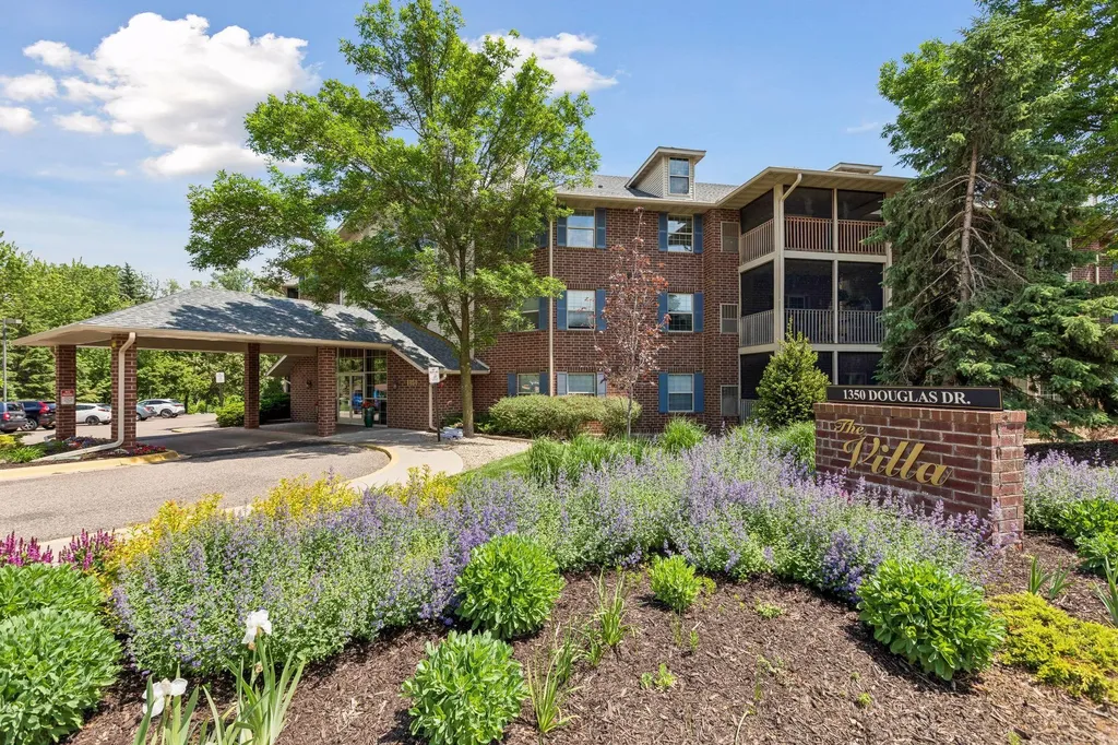 1350 Douglas Drive N Golden Valley MN 55422