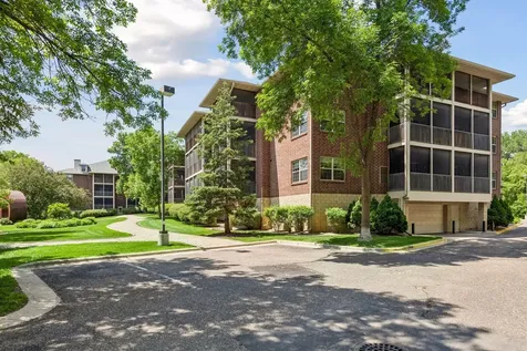 1350 Douglas Drive N Golden Valley MN 55422