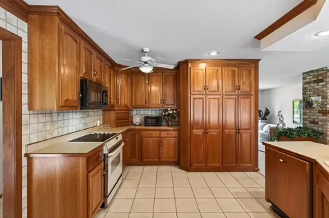 217 Arbor Lane Burnsville MN 55337