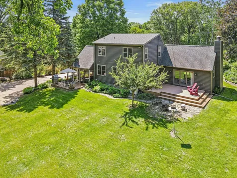 523 Roselawn Avenue W Roseville MN 55113