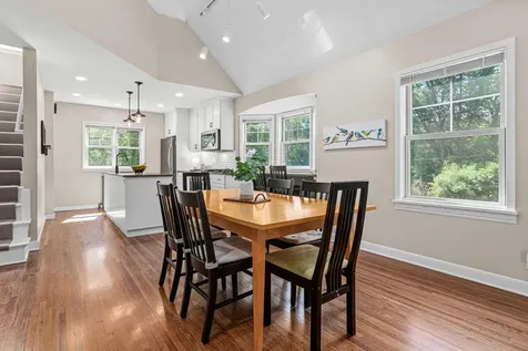 523 Roselawn Avenue W Roseville MN 55113