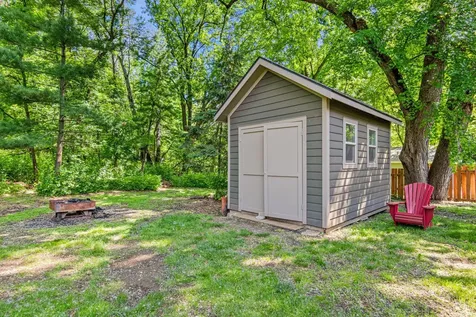 523 Roselawn Avenue W Roseville MN 55113