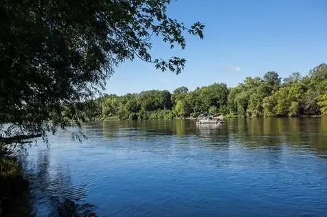 6785 E River Road Fridley MN 55432