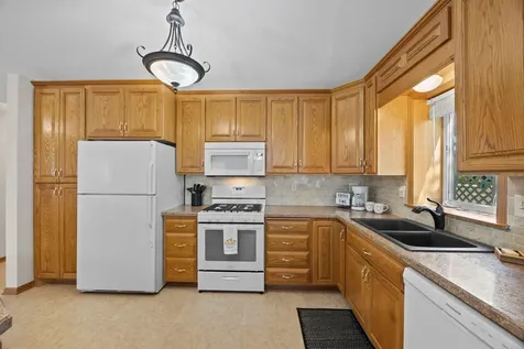 200 Rosewood Avenue NW Isanti MN 55040