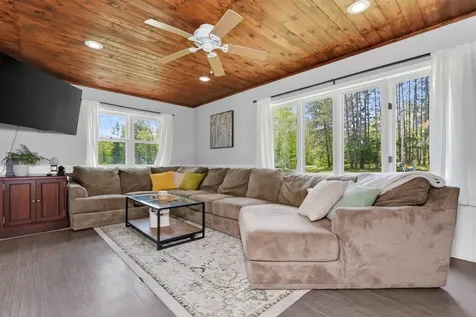 21020 River Road Grand Rapids MN 55744