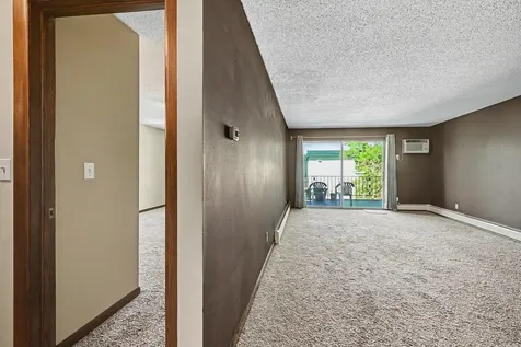 2720 Dale Street N Roseville MN 55113