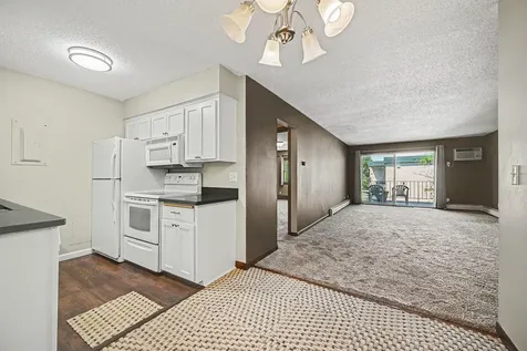 2720 Dale Street N Roseville MN 55113