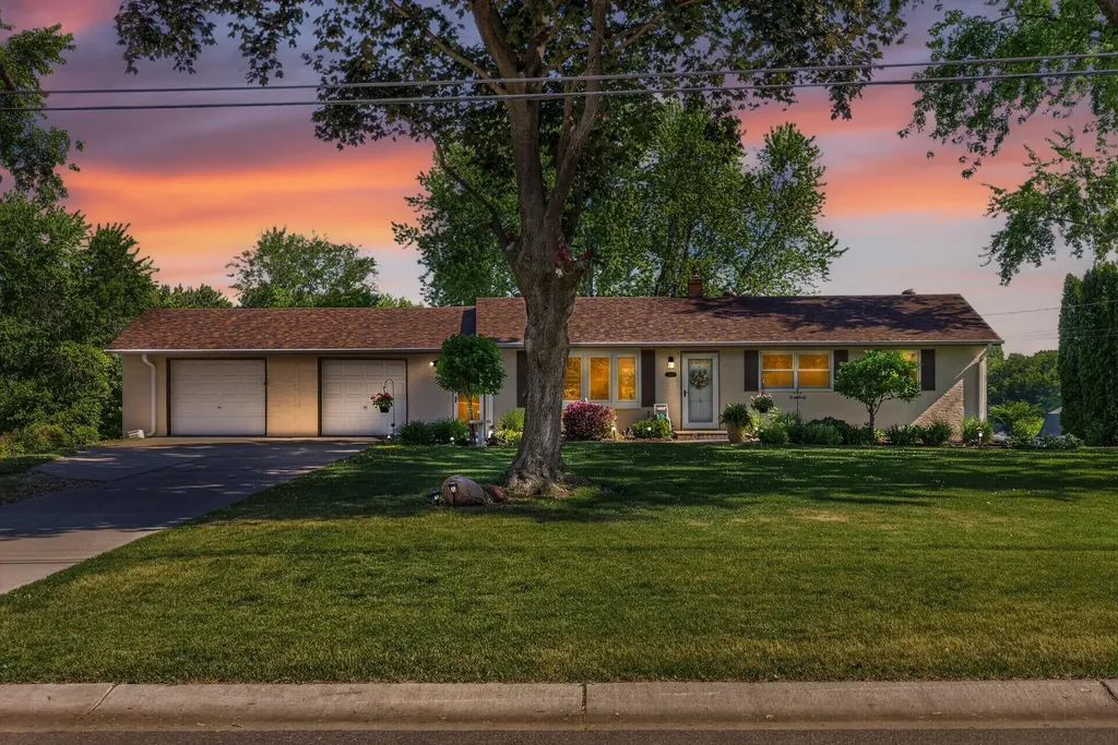 2133 62nd Street E Inver Grove Heights MN 55077
