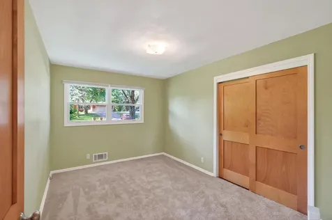 2133 62nd Street E Inver Grove Heights MN 55077