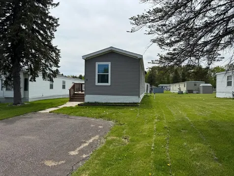 8 Holt Drive Duluth MN 55808