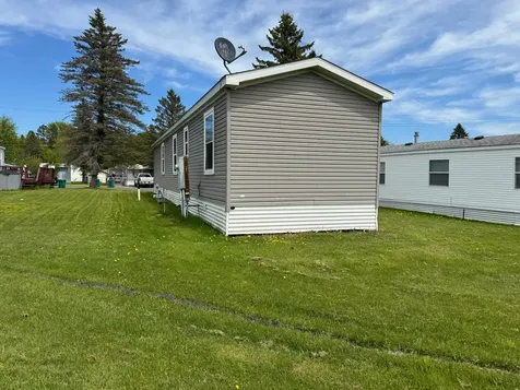 8 Holt Drive Duluth MN 55808