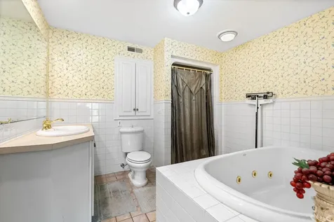 821 E Elm Avenue Waseca MN 56093