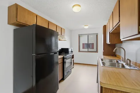 6616 83rd Court N Brooklyn Park MN 55445