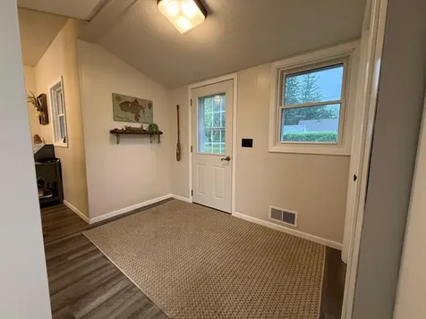 109 E Luella Street Le Roy MN 55951