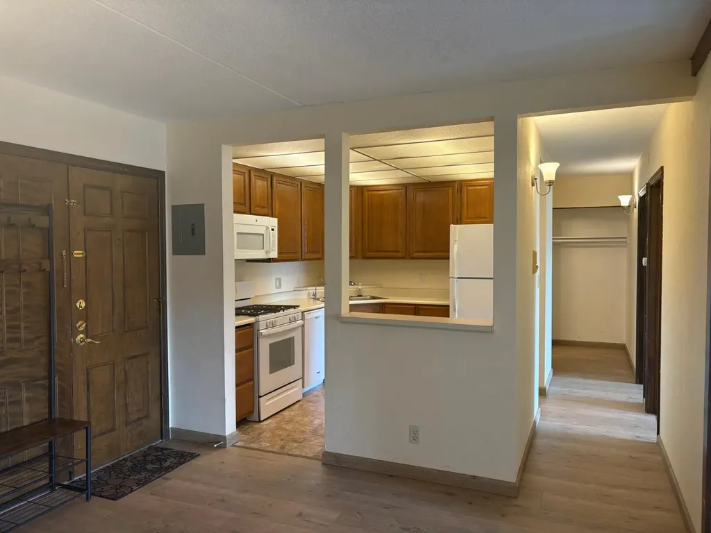6730 Vernon Avenue S Edina MN 55436