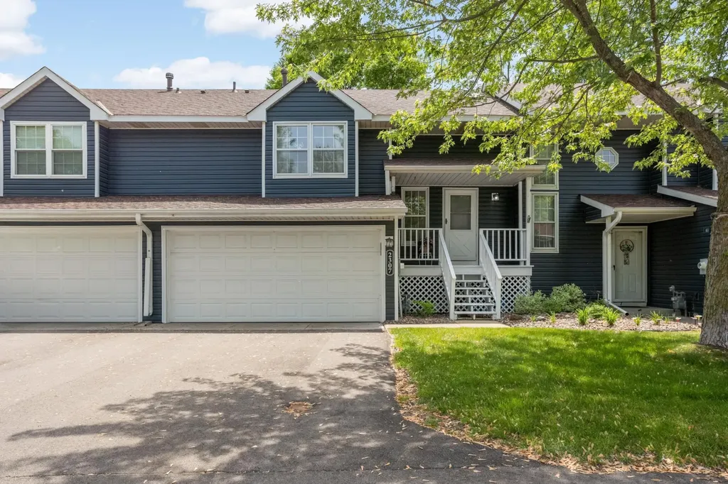 2307 Grange Avenue N Oakdale MN 55128