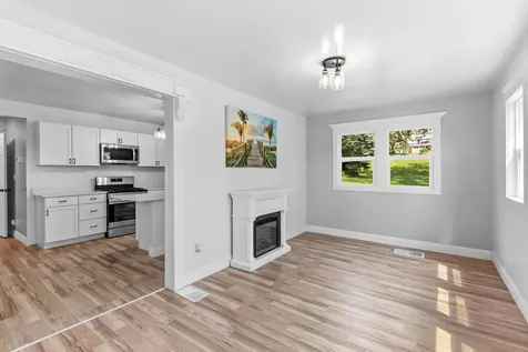 1759 Phalen Place Maplewood MN 55109