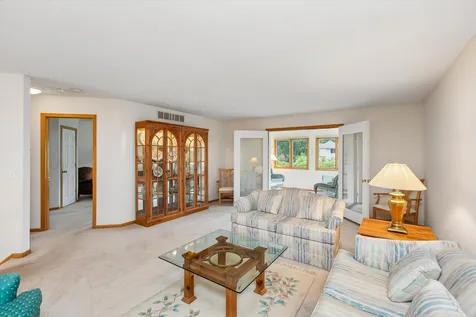 808 Winterberry Drive Woodbury MN 55125