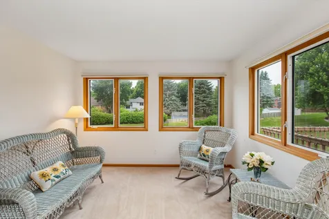 808 Winterberry Drive Woodbury MN 55125