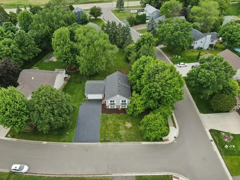 7250 Cactus Curve Chanhassen MN 55317