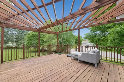 7250 Cactus Curve Chanhassen MN 55317